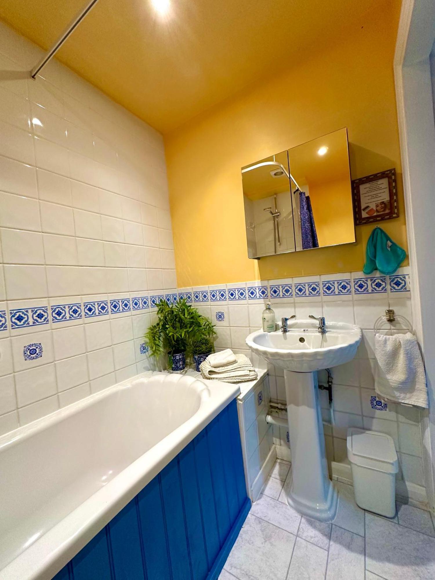 Pound Corner Apartamento Godalming Exterior foto